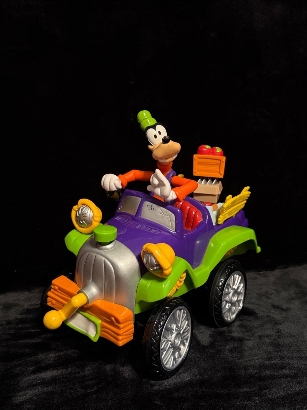 2000 Disney Goofy Jalopy Car Let’s Go For a Bumpy Ride Vehicle Sounds & Vibrates